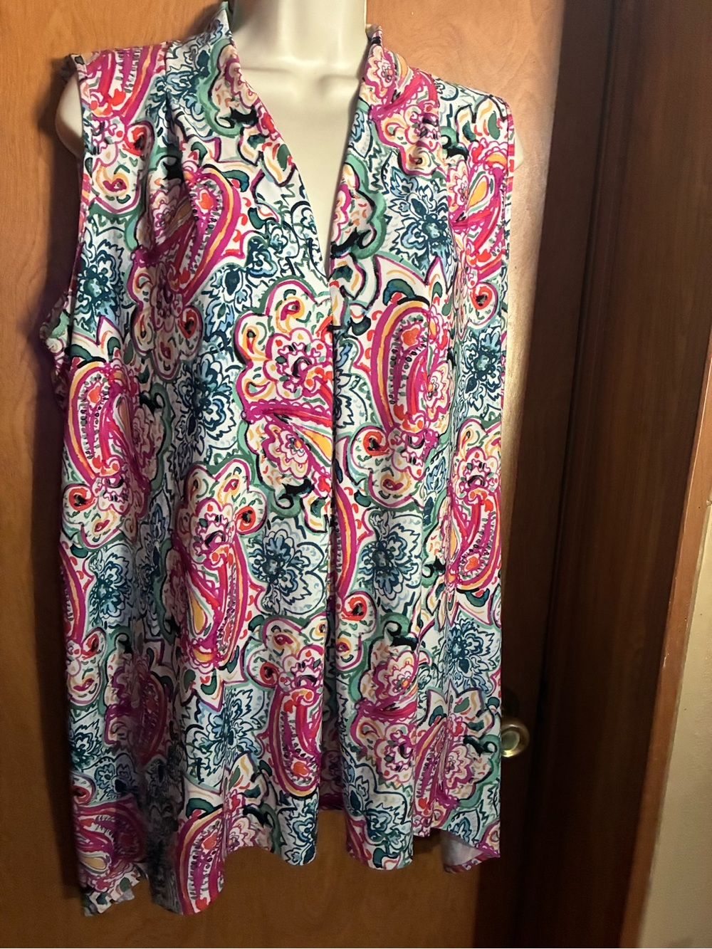 Sleeveless Paisley Print Top - Pink & Teal 2X